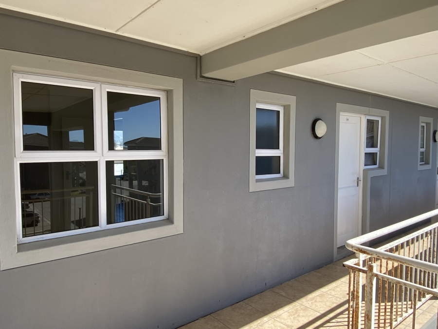 To Let 2 Bedroom Property for Rent in Muizenberg Western Cape